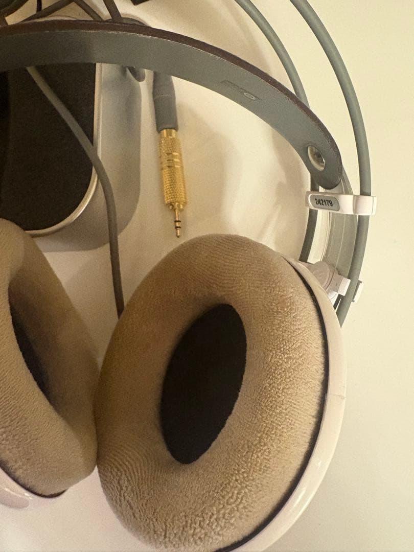 AKG K701 有線ヘッドホン ホワイト