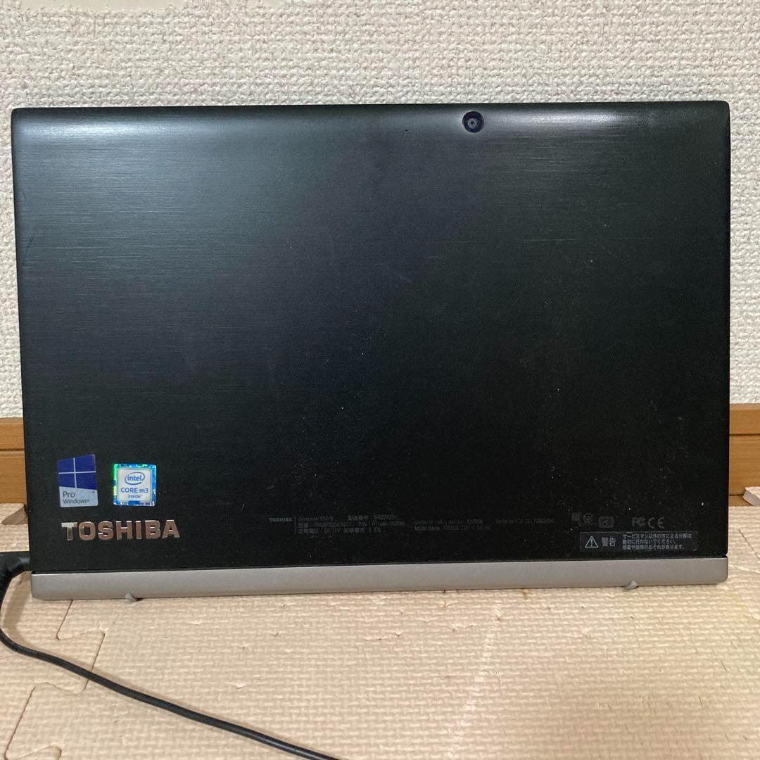TOSHIBA dynabook R82/B Core m3 メモリ4GB