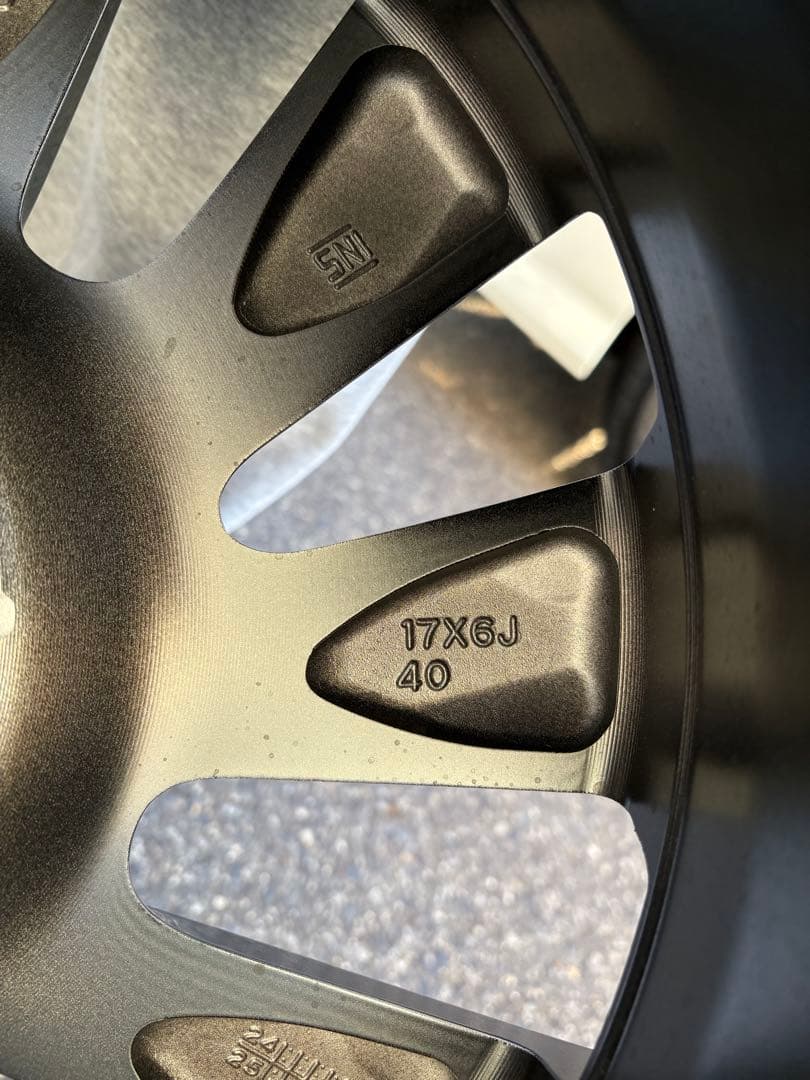 ヴォクシー 17インチ ホイールタイヤセット