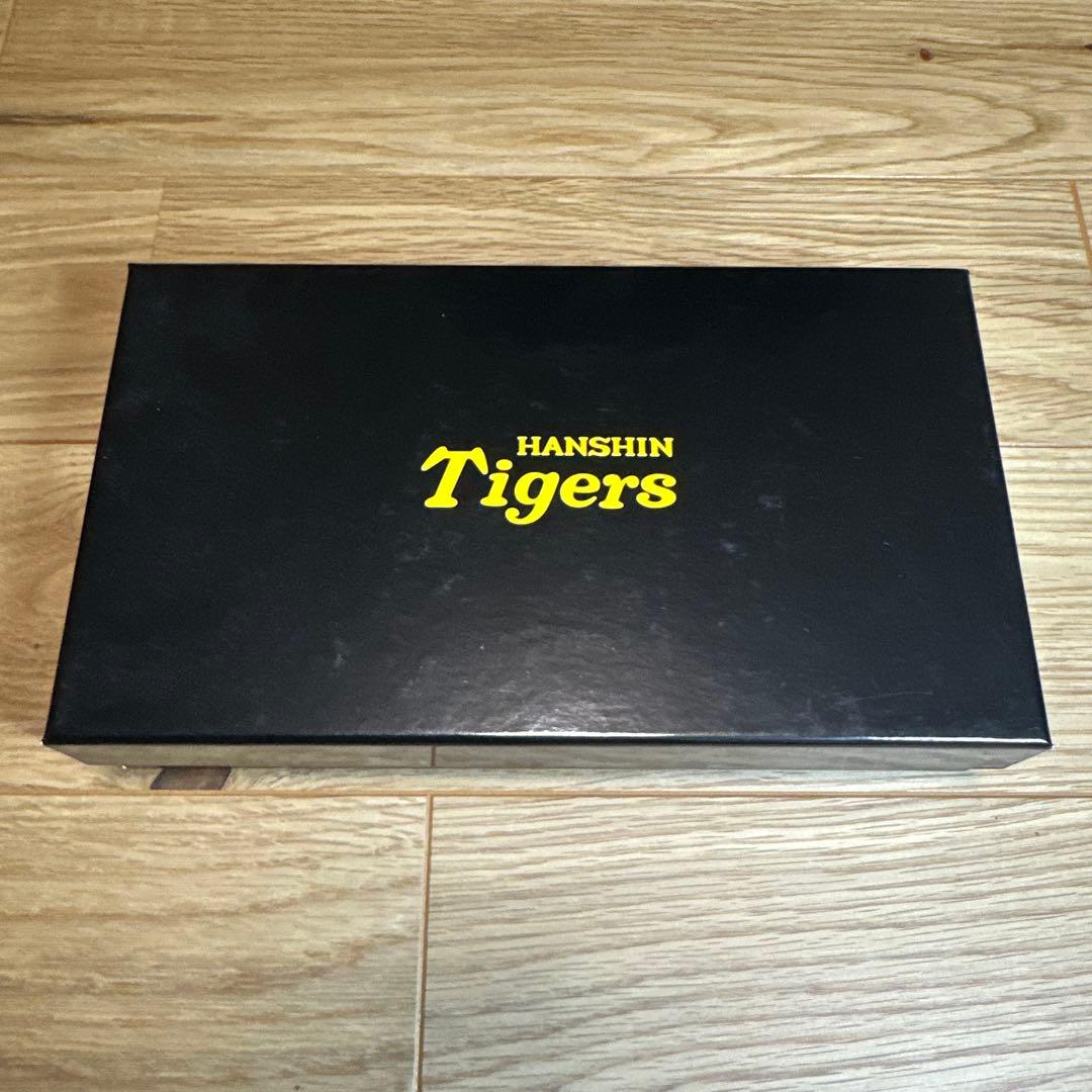 Hanshin Tigers 阪神タイガース レザー長財布 黄色