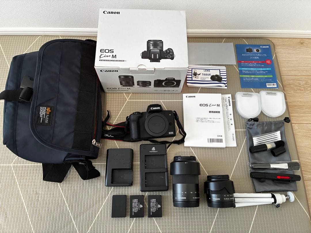 CanonEOS Kiss M ミラーレス一眼 ダブルズームレンズキット