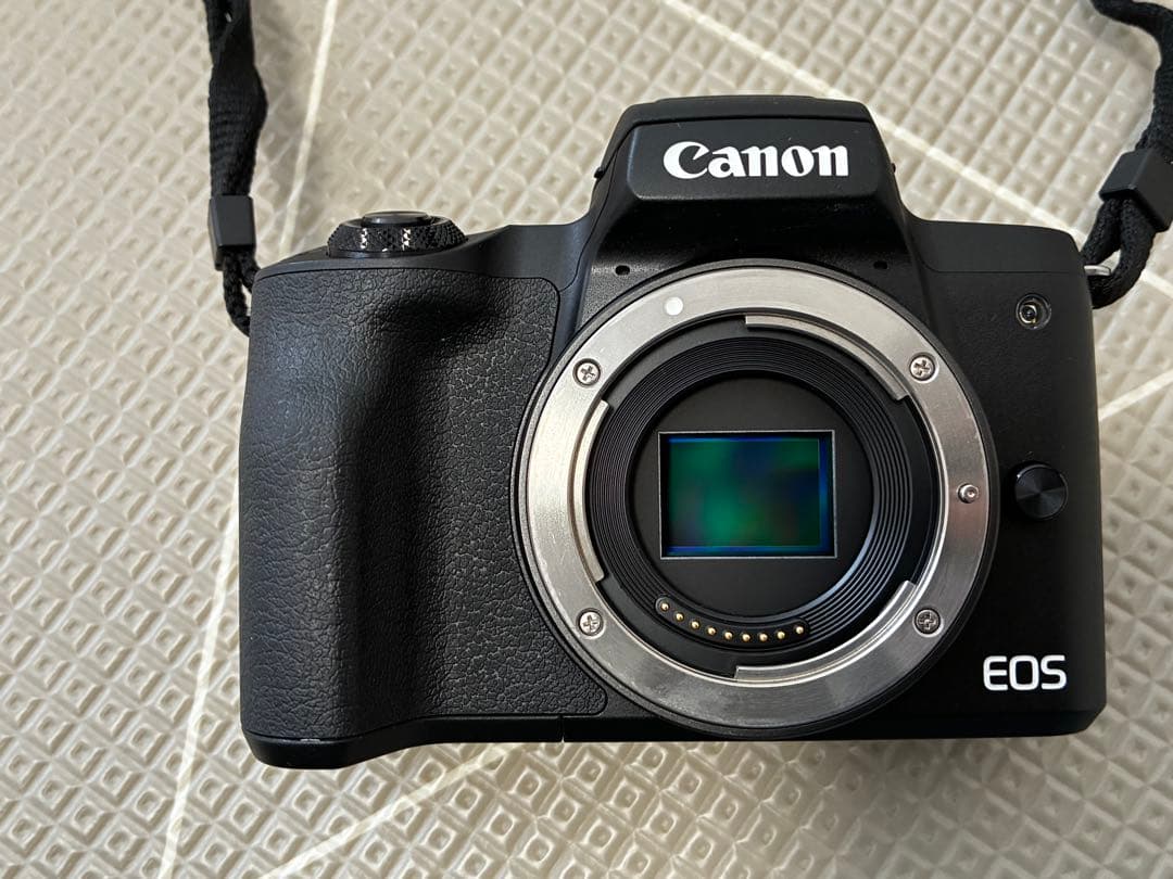 CanonEOS Kiss M ミラーレス一眼 ダブルズームレンズキット