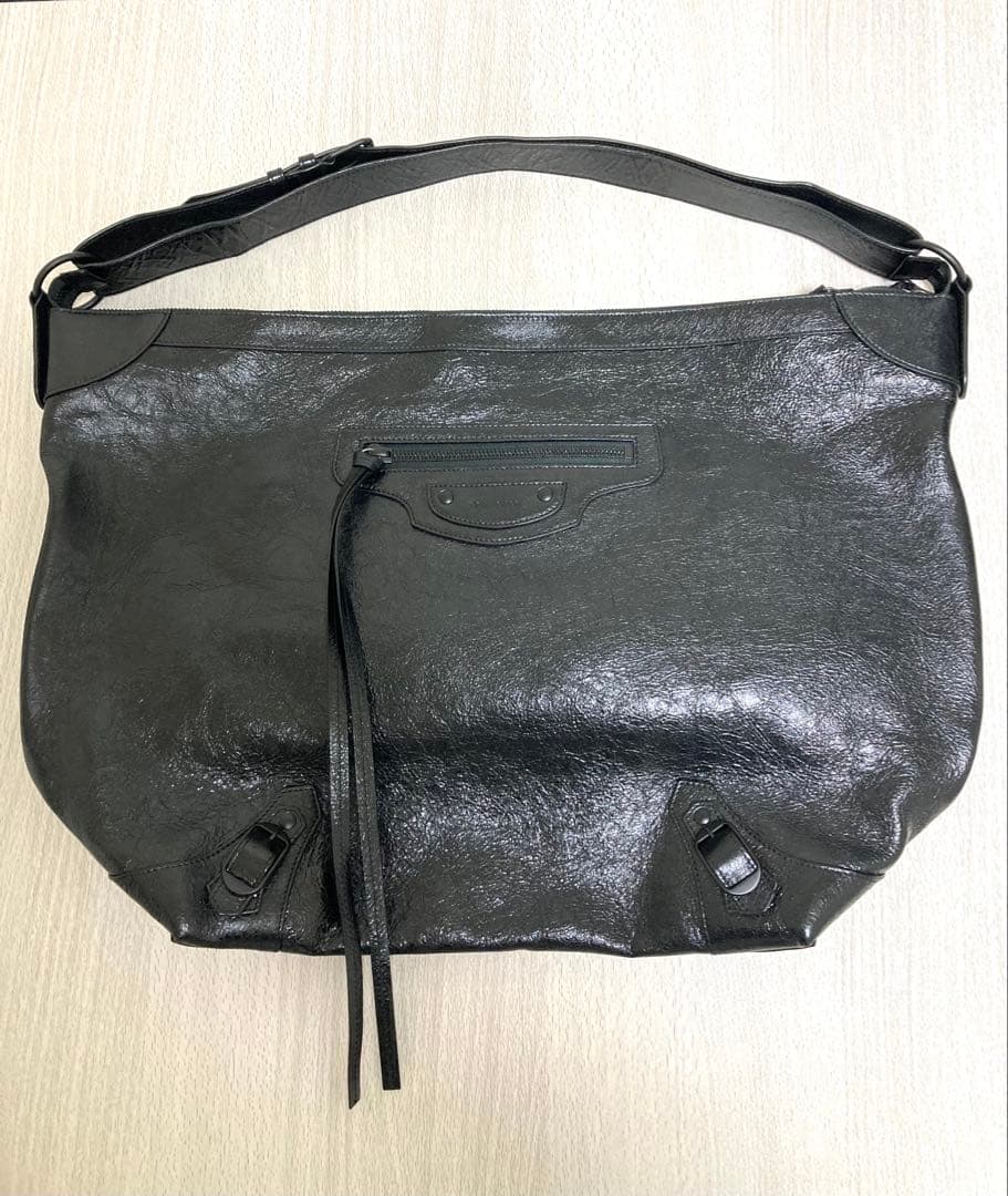 【新品未使用品】 BALENCIAGA （バレンシアガ）レザー ショルダーバッグ