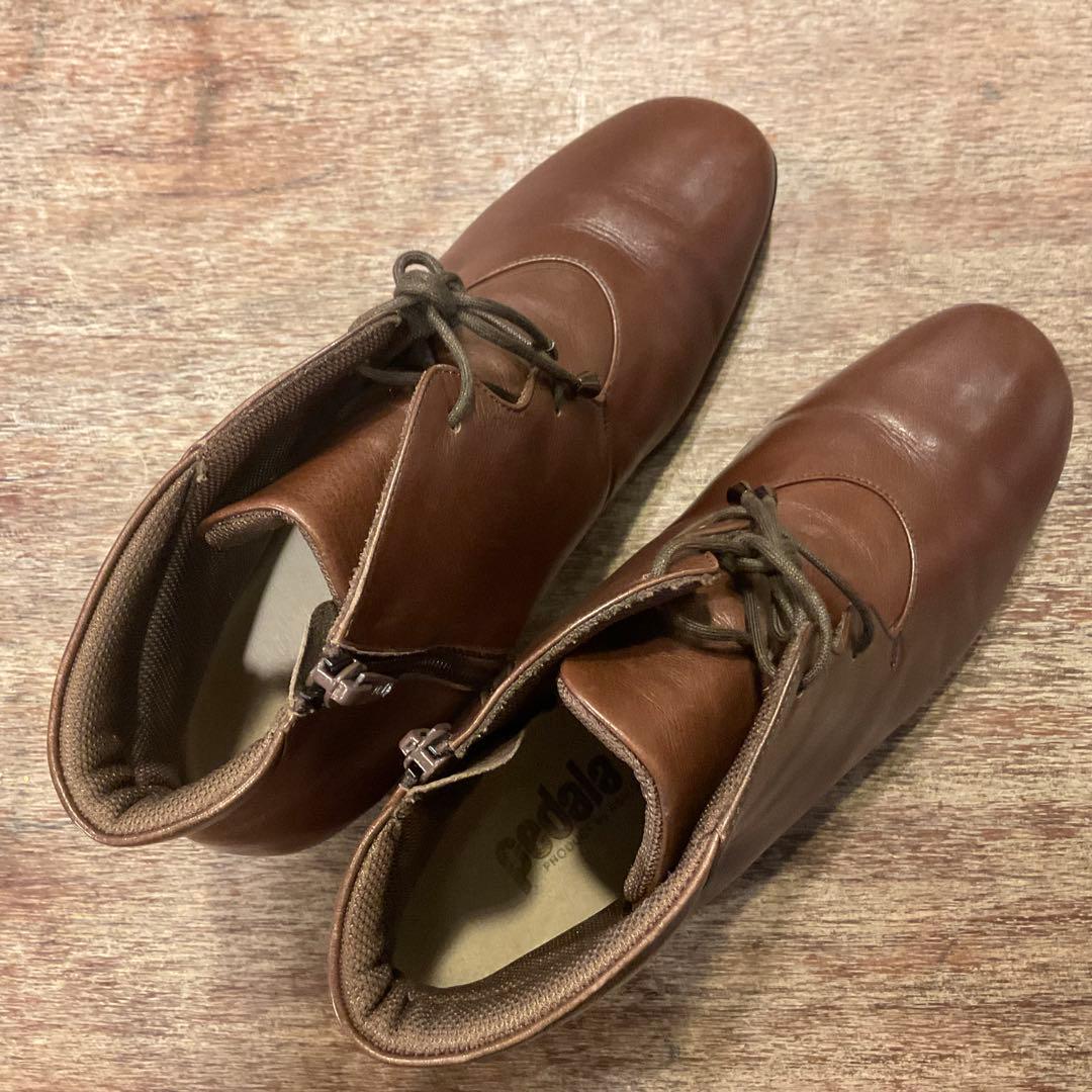 美品！アシックス ペダラ サイドジップ ブーツ 23.5cm 茶 ブラウン