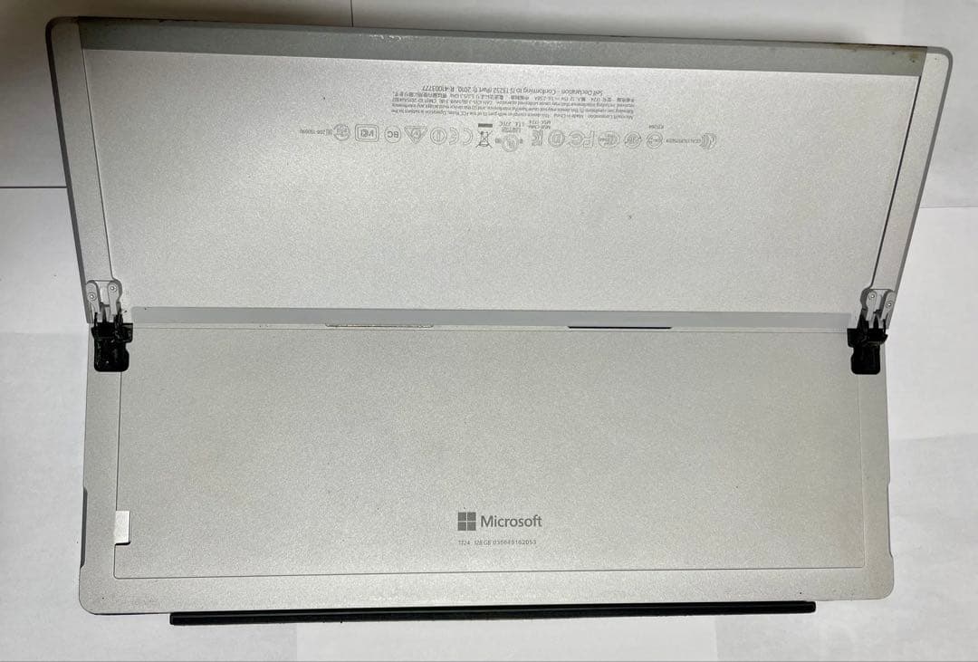 Windows Surface3 本体とキーボード