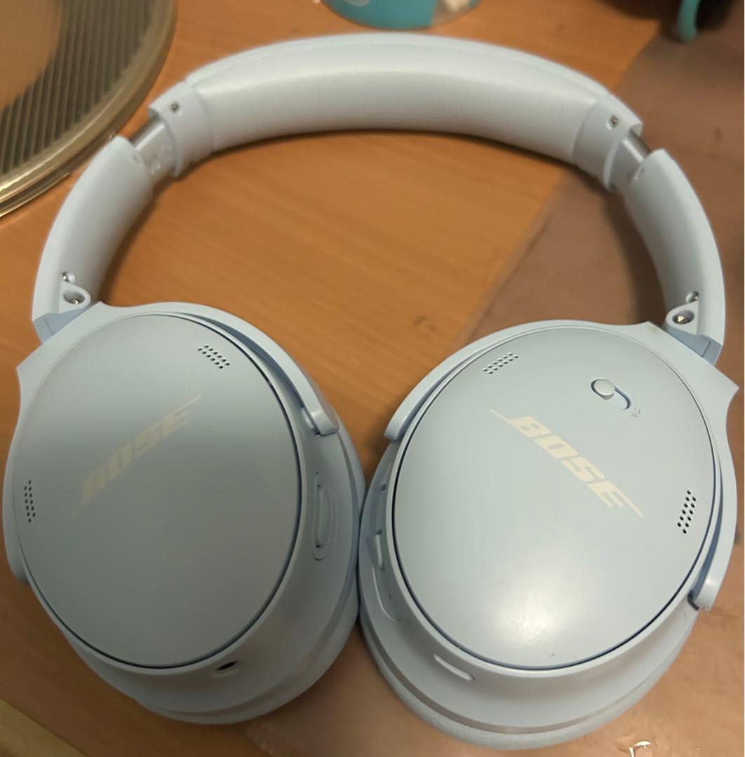 期間限定販売美品　Bose QuietComfort Headphones LE