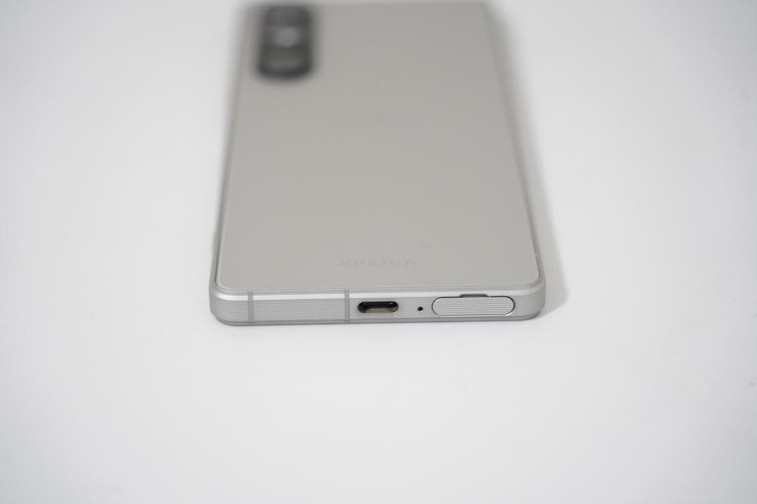 XQ-DQ44 SONY Xperia 1 V プラチナシルバー 512GB