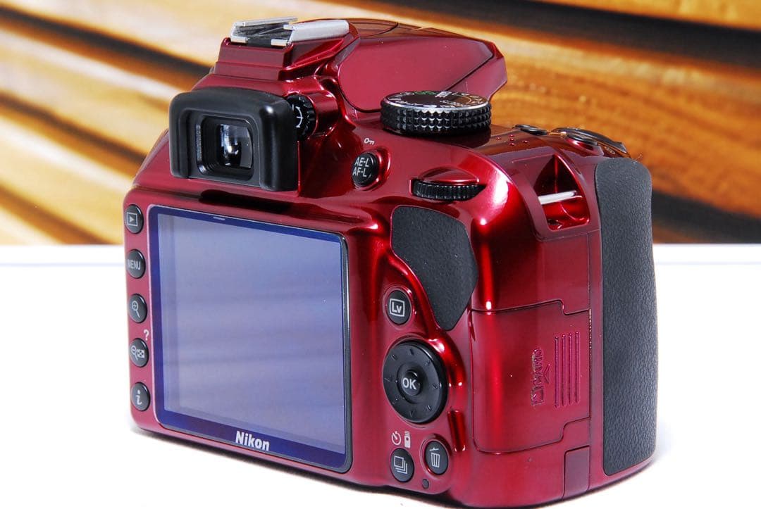Nikon D3400 一眼レフカメラ Bluetooth スマホ転送　レッド