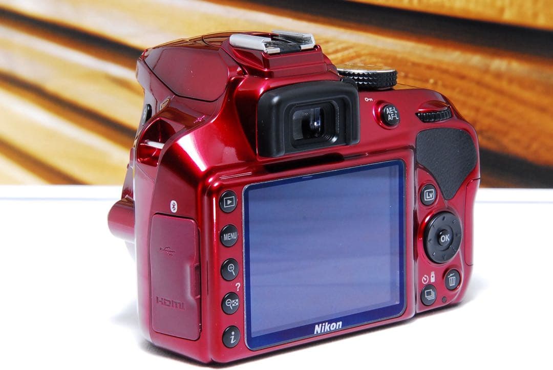 Nikon D3400 一眼レフカメラ Bluetooth スマホ転送　レッド