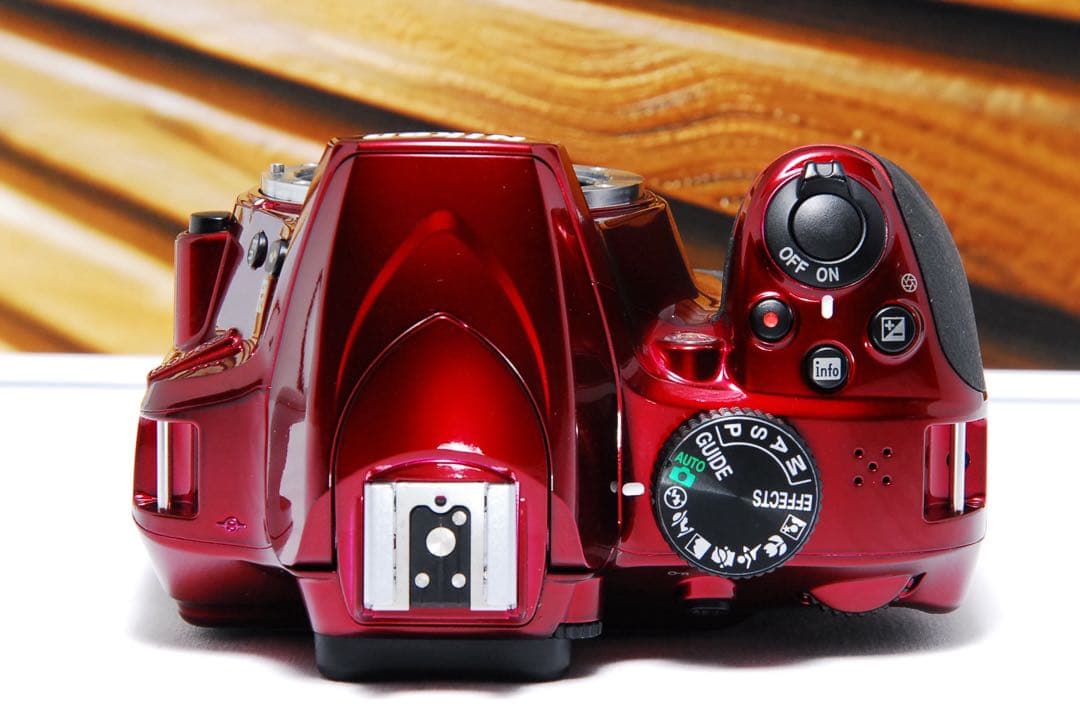 Nikon D3400 一眼レフカメラ Bluetooth スマホ転送　レッド