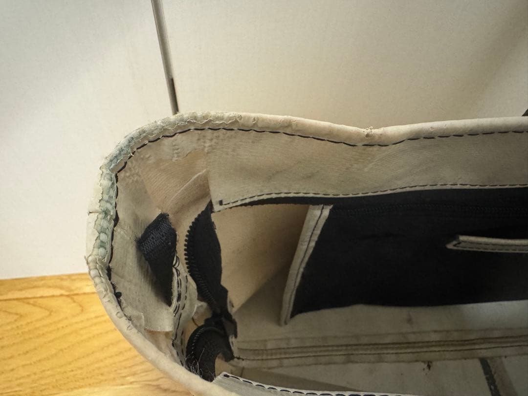 F560 STERLING FREITAG ホワイト／ネイビー