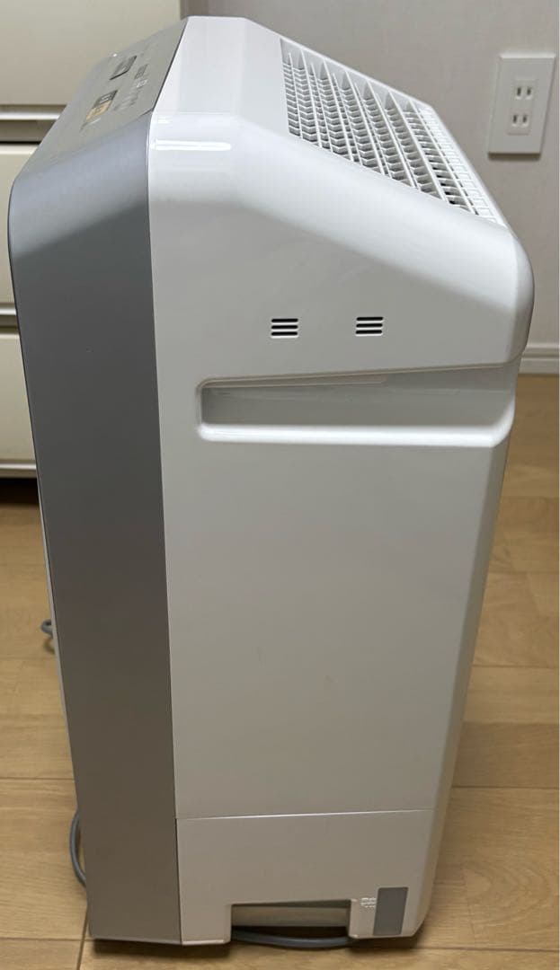 4万円で購入　美品　パナソニック　加湿空気清浄機　ナノイー搭載　FVXP40-S