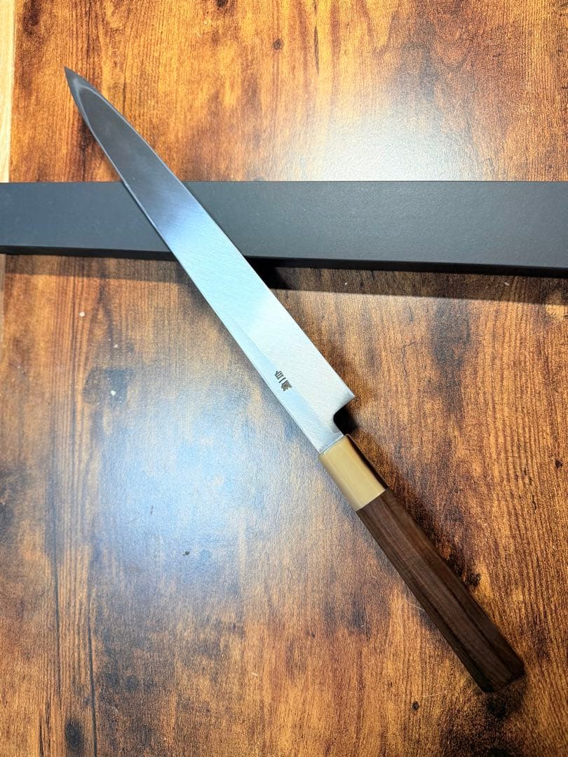 森本光一作　左用　刺身 柳刃　白一鋼　尺　紫檀白水牛八角柄　鞘付き