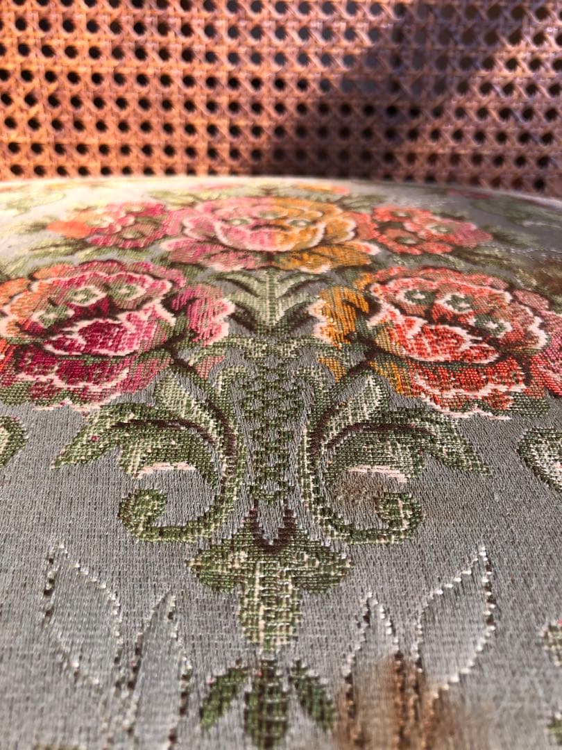 ❷ コスガ製 アンティークチェア＆オットマンセット