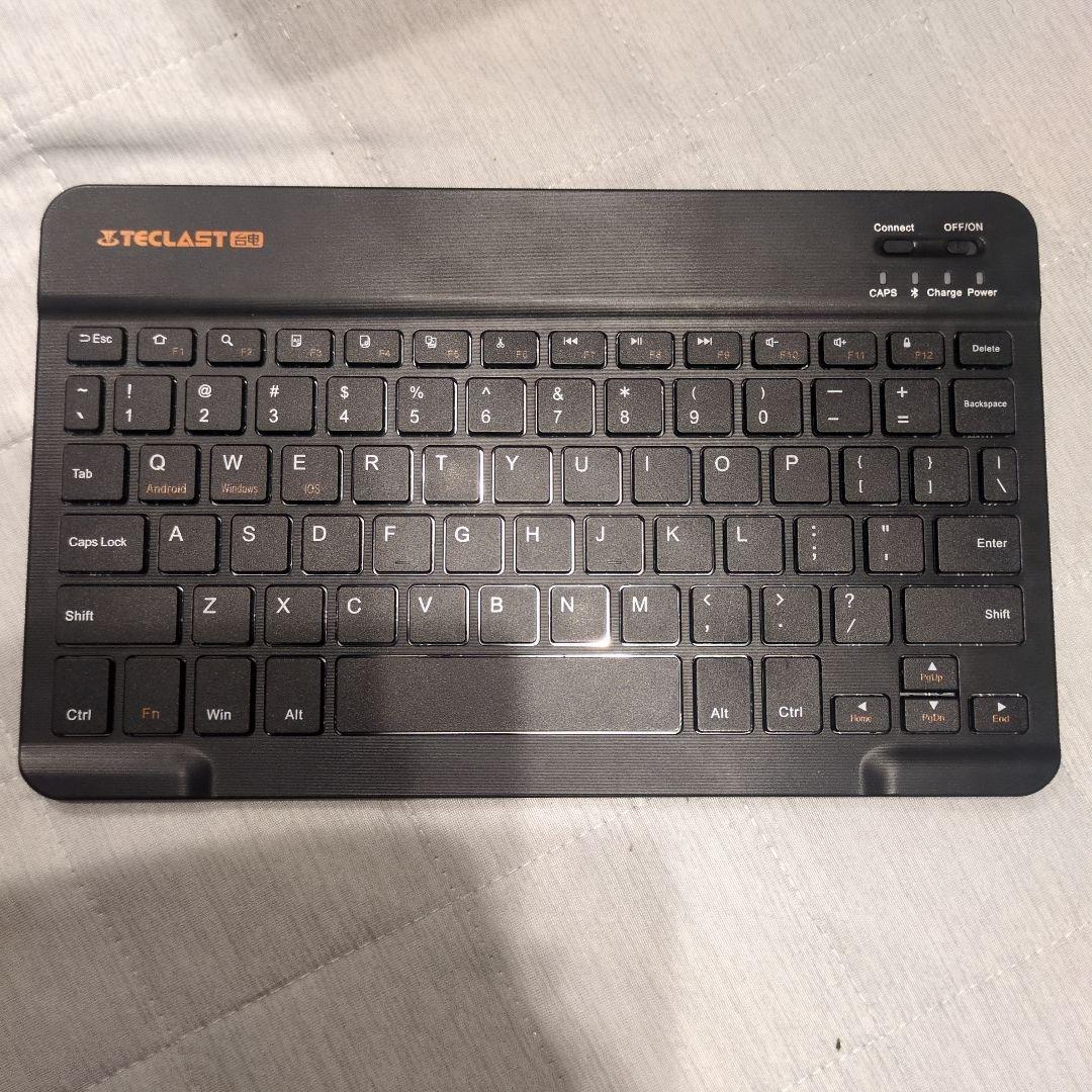 Androidタブレット ブラック カバー付き