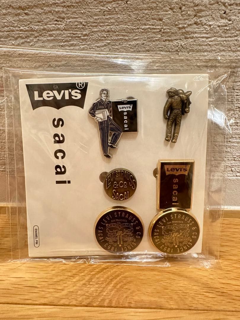 sacai x LEVI'S Pins #1-#6 \