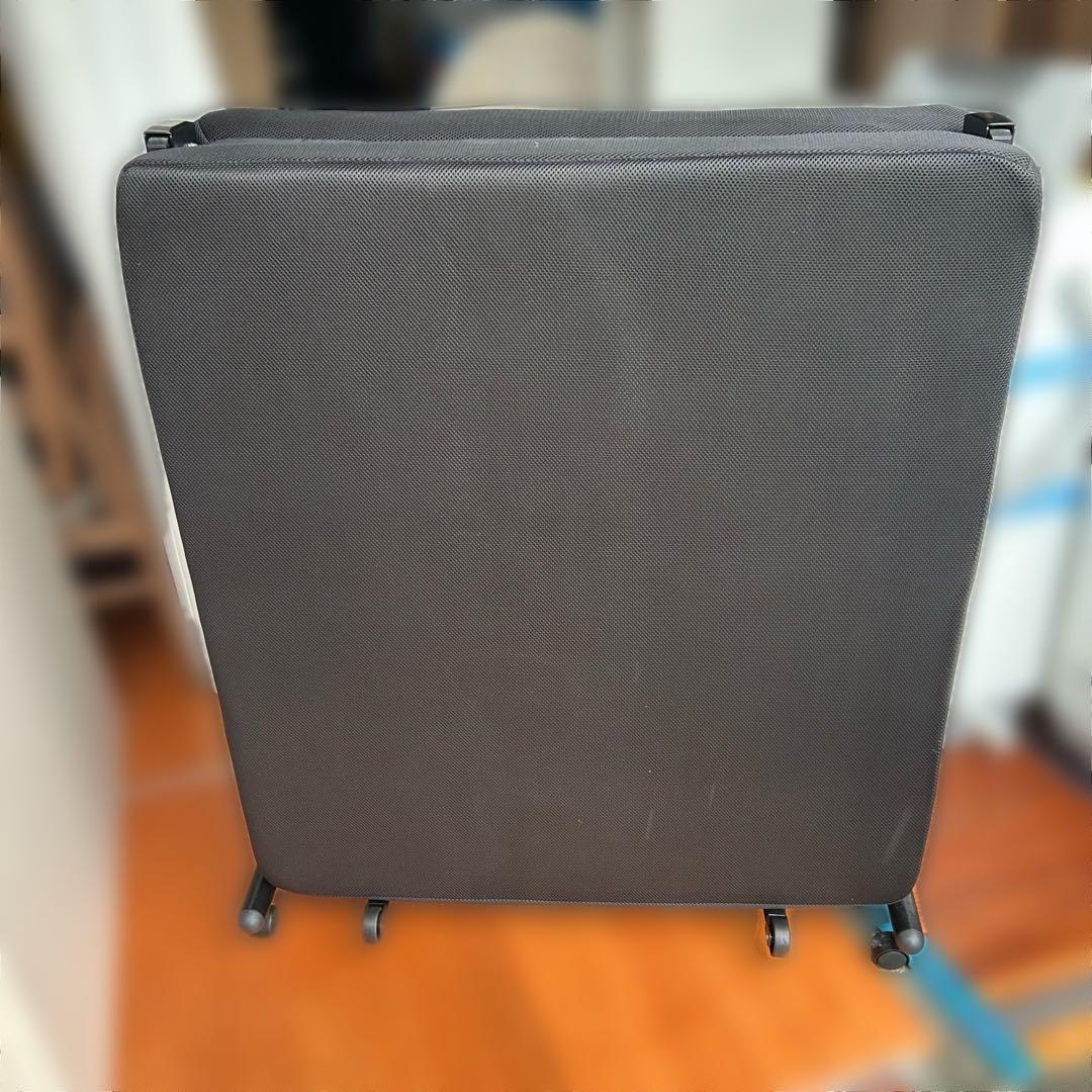 折り畳みベッド　リクライニング付き