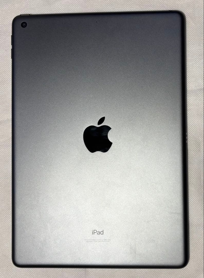 iPad（第9世代）Wi-Fiモデル スペースグレイ　ケース付