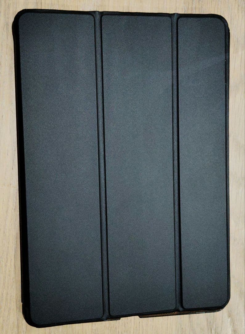 iPad（第9世代）Wi-Fiモデル スペースグレイ　ケース付