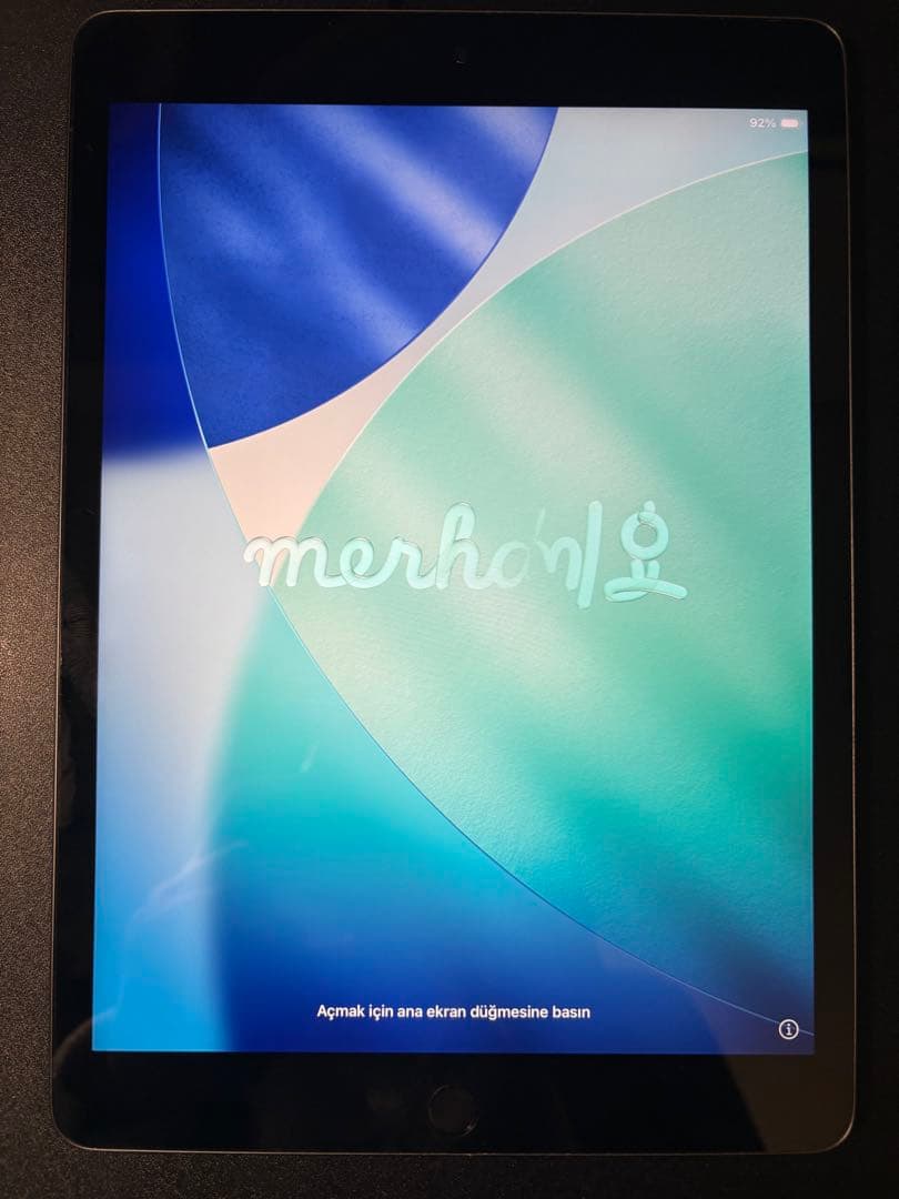 iPad（第9世代）Wi-Fiモデル スペースグレイ　ケース付