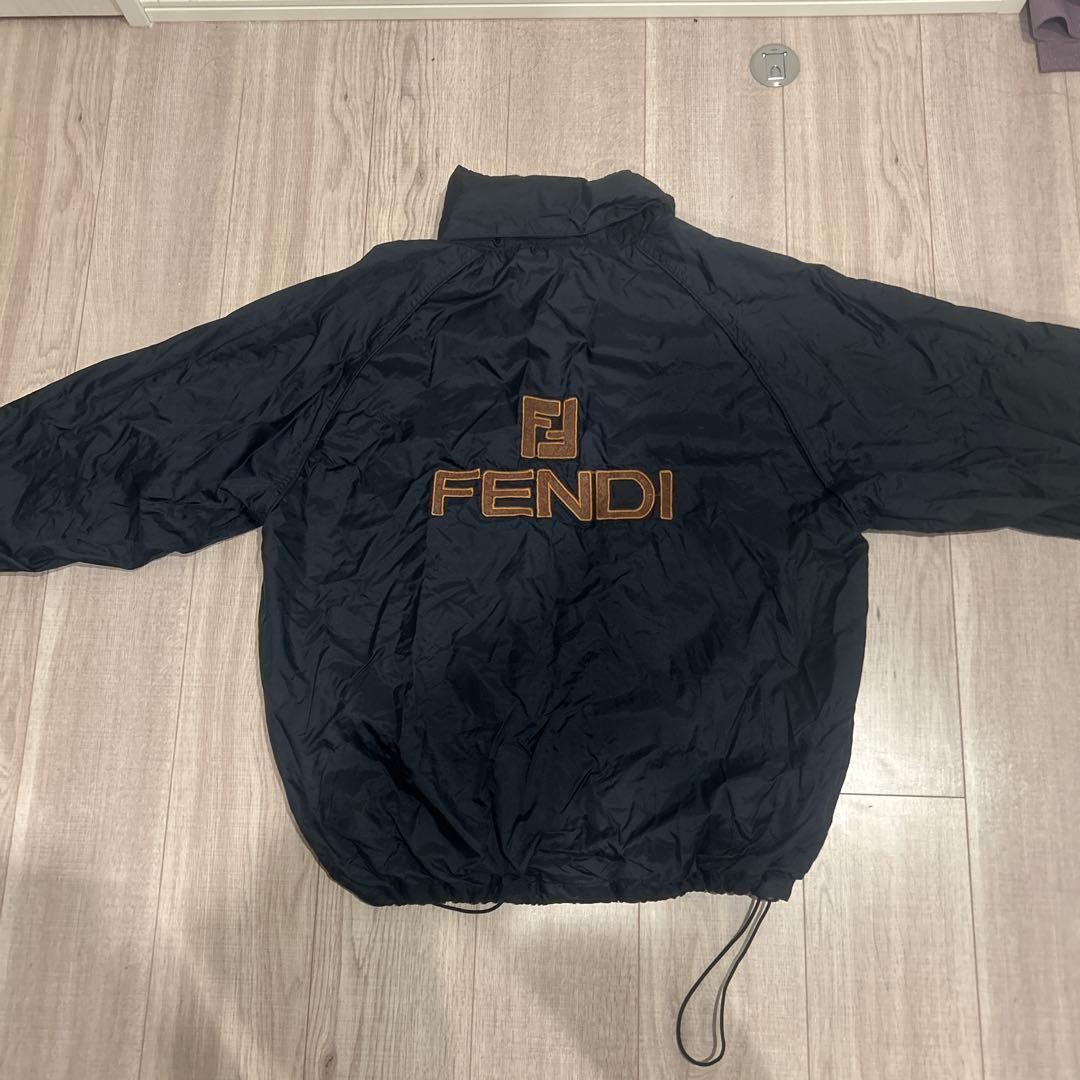 FENDI ネイビー ナイロンジャケット　月末まで！
