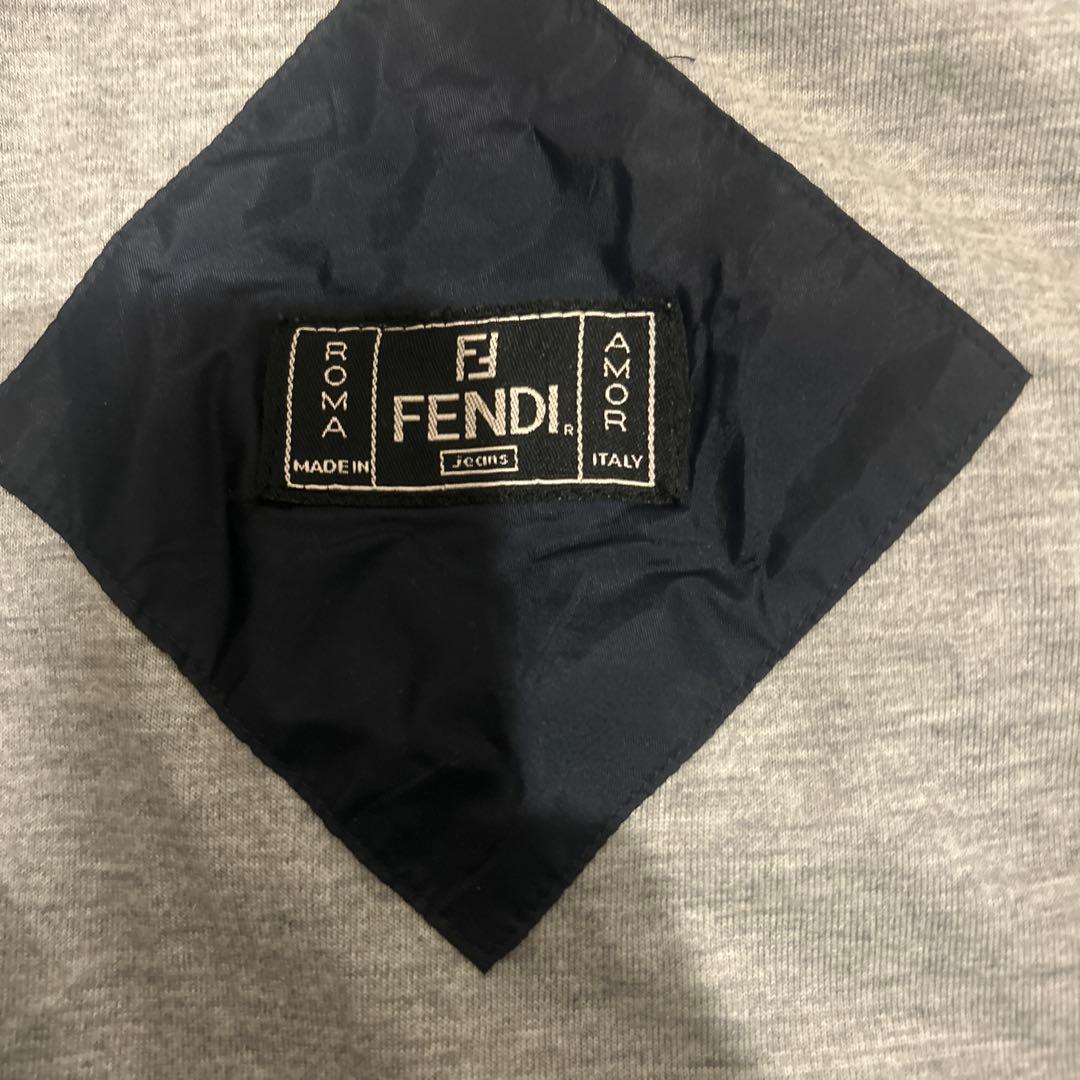 FENDI ネイビー ナイロンジャケット　月末まで！