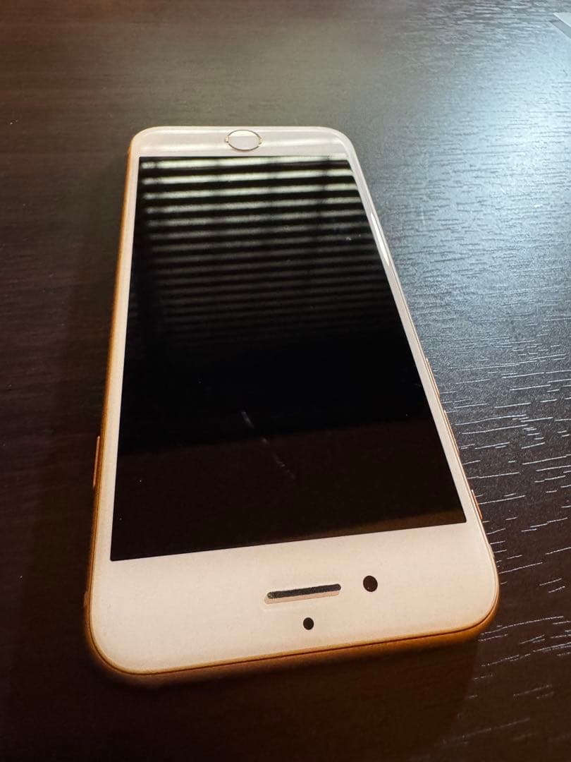 美品！格安！iPhone8ゴールド！