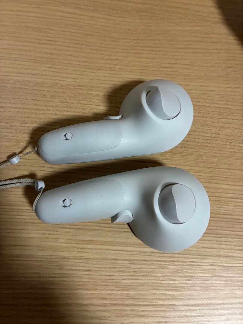 PICO4UltraVRヘッドセット +トラッカー2個×2 kiwiコード付き