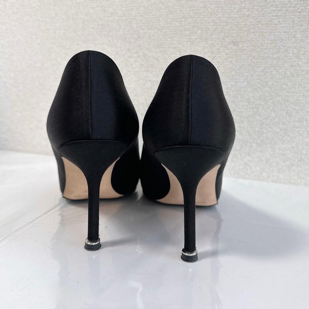 マノロブラニク　ハンギシ　ビジューバックル　ハイヒール　パンプス　黒36.5