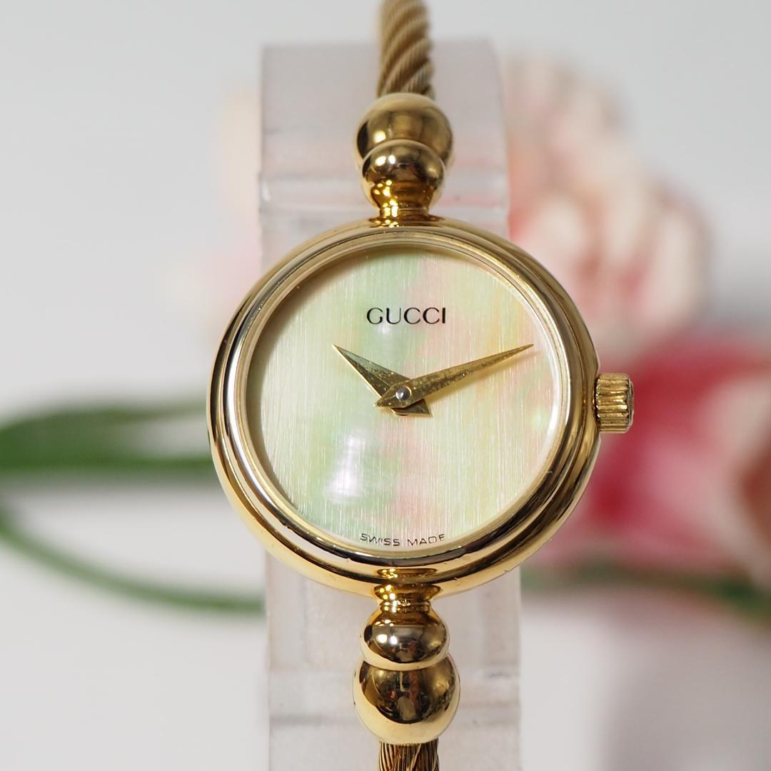 美品 グッチ GUCCI バングルウォッチ 2700L シェル 腕時計 H401