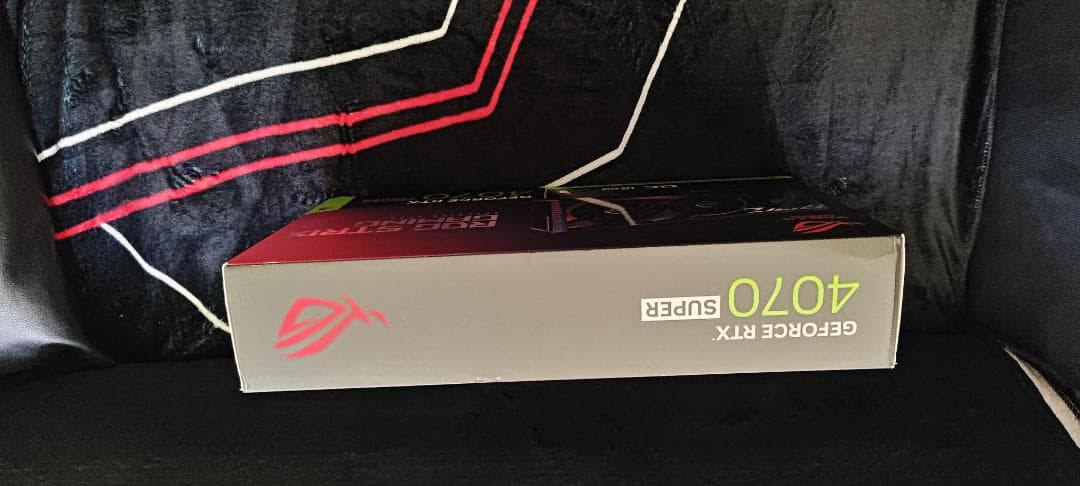 グラフィックボード・グラボ・ビデオカード ROG STRIX GeForce RTX 4070 Super OC 12GB