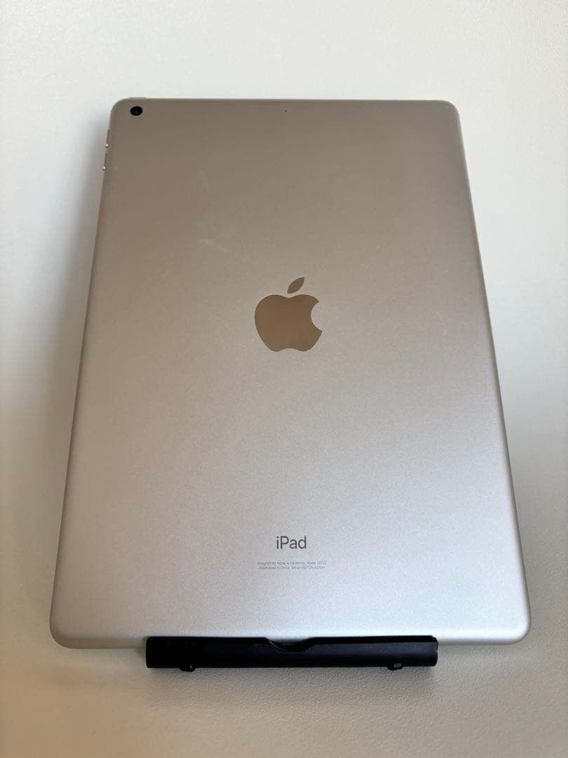 iPad 第8世代 / 128GB / Wi-Fi