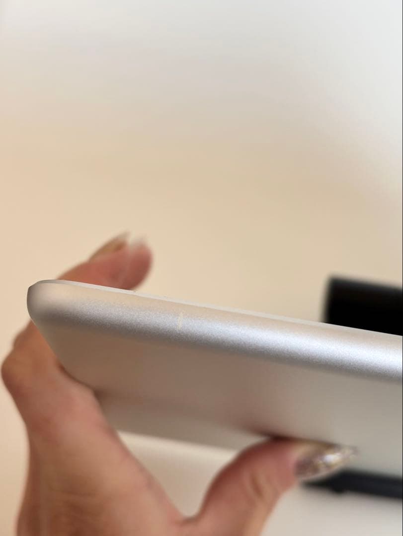 iPad 第8世代 / 128GB / Wi-Fi