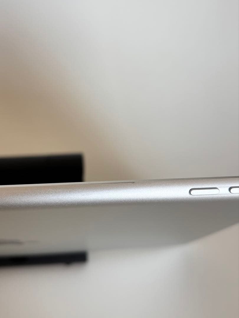 iPad 第8世代 / 128GB / Wi-Fi