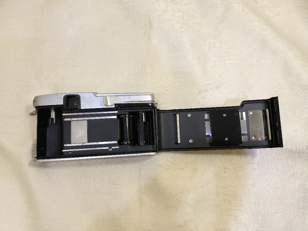 オリンパスPEN-FT ハーフサイズ 1眼レフ フィルムカメラ