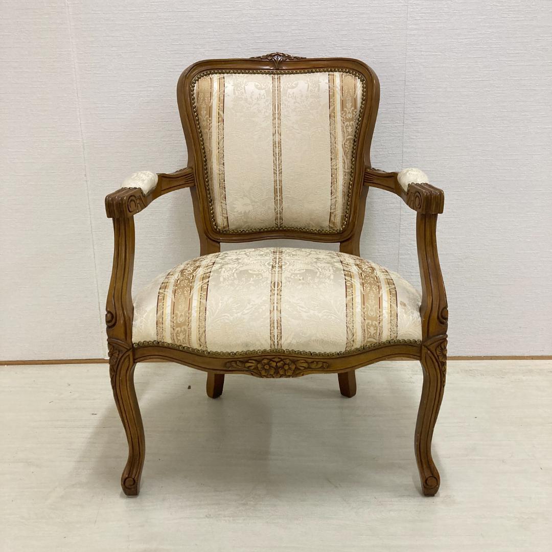 イタリア　猫脚　アームチェア　椅子　クラシック　彫刻