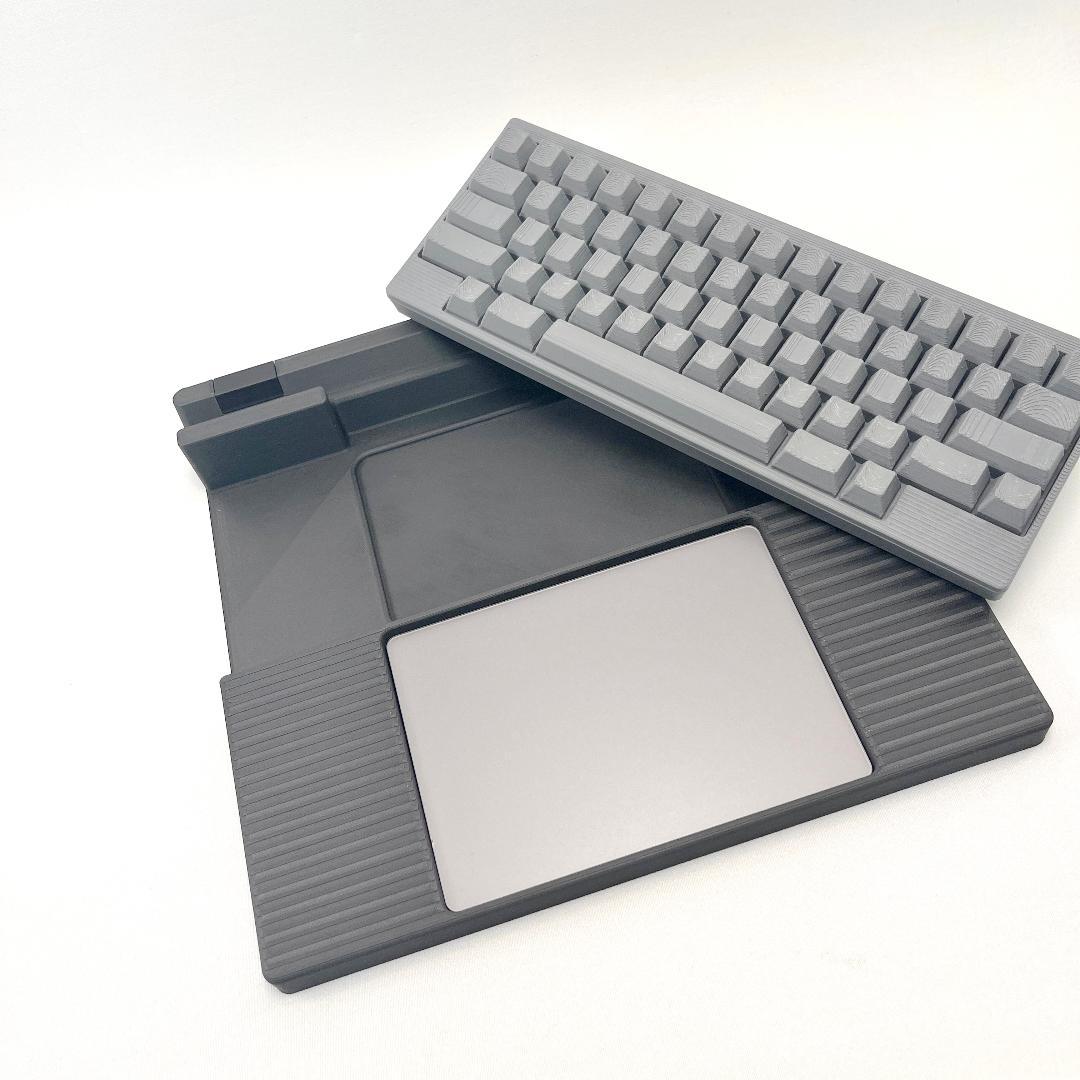 HHKB &Magic Trackpad向けドッキングトレイ