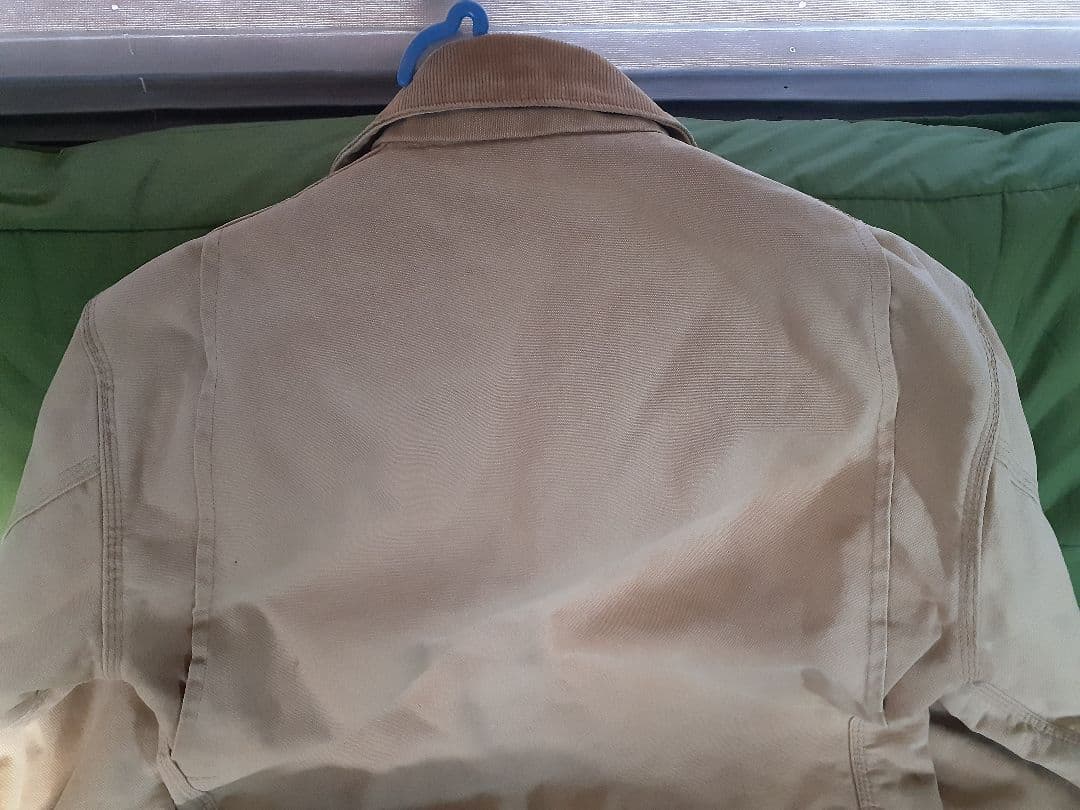 Carharttカーハート、デトロイトジャケット、日本サイズでLくらいです。