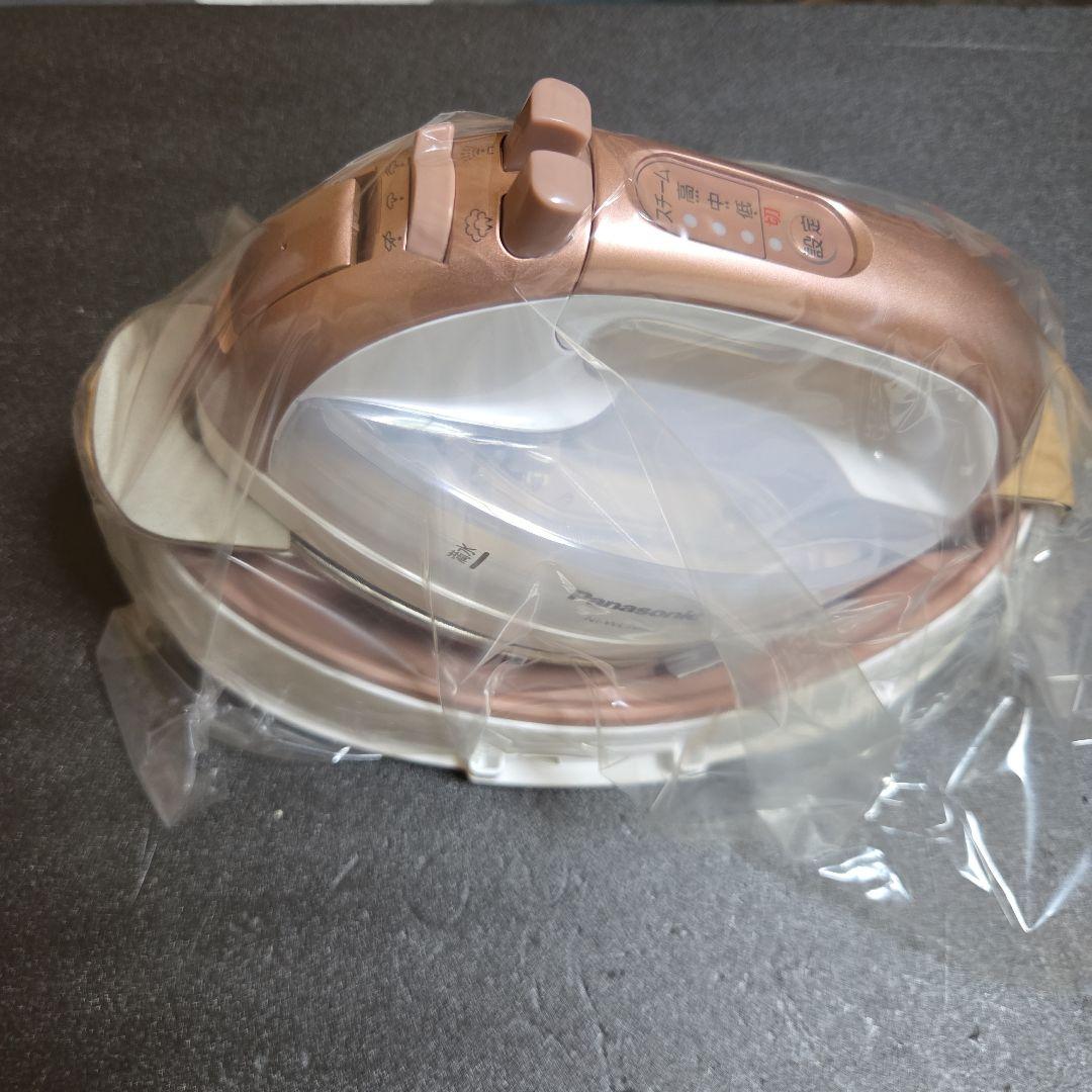 コードレススチームアイロン ピンクゴールドNI-WL705-PN