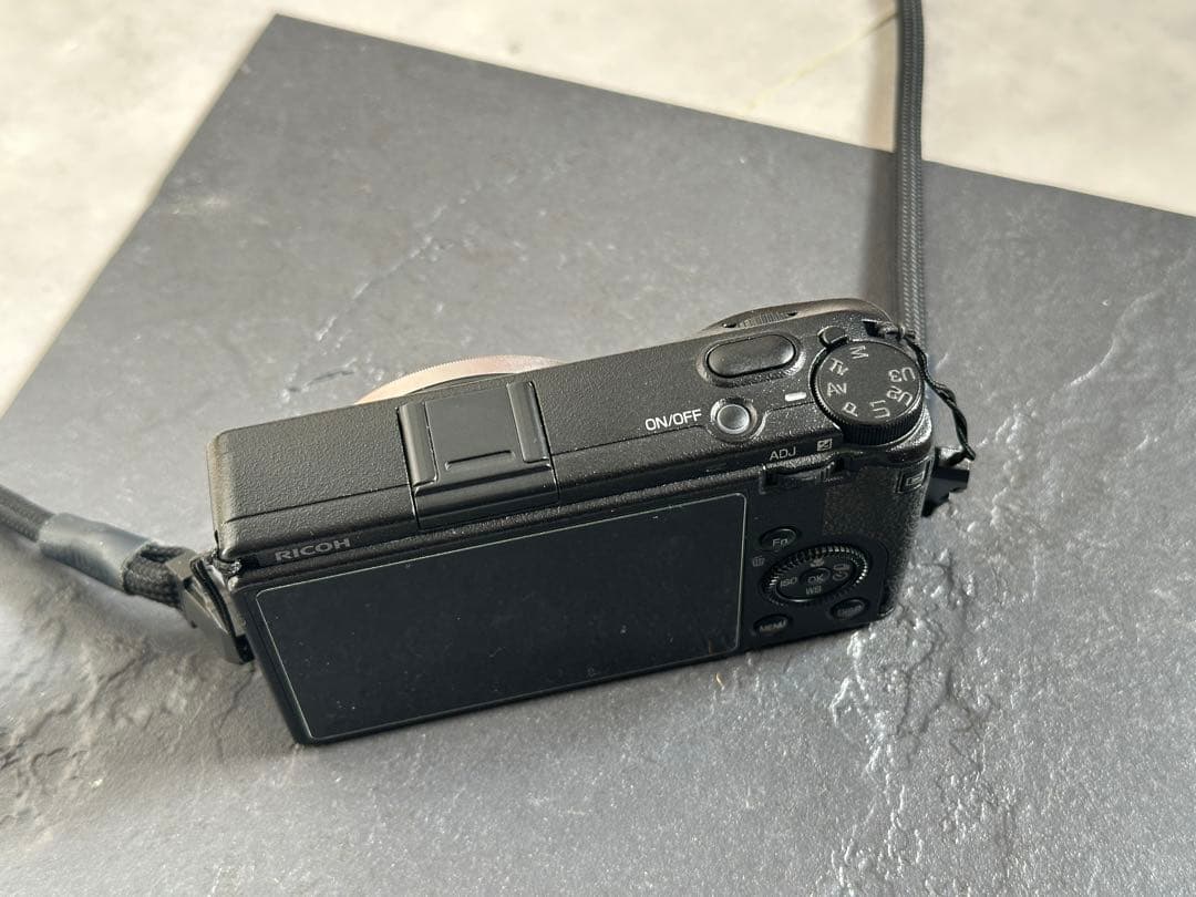 RICOH GRIIIコンパクトデジタルカメラ