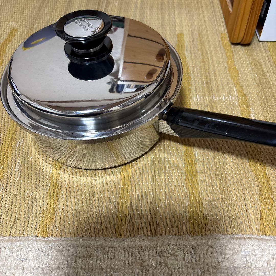 アムウェイ Amway　 クィーンクックウェア　 ソースパン中　蓋付き　片手鍋