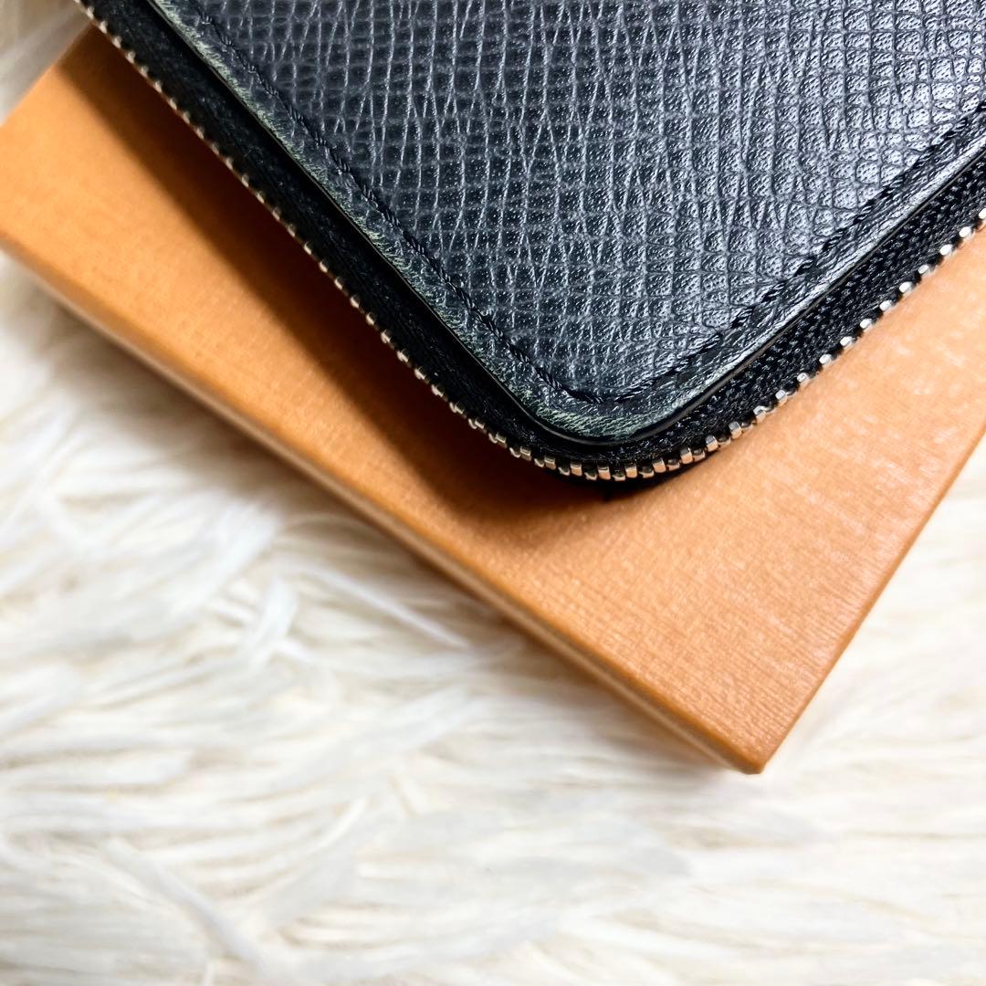 良品 ルイヴィトン タイガ パース ジッピー 箱付き