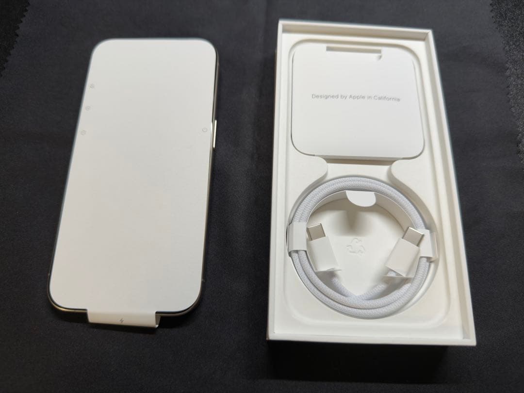 iPhone15 pro ナチュラルチタニウム 256GB SIMフリー