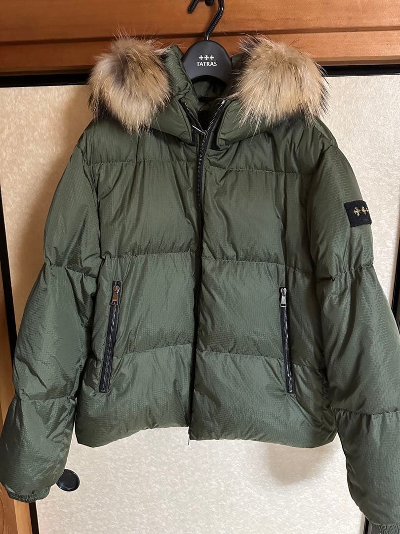 【美品】TATRAS オリーブグリーン ダウンジャケット サイズ４