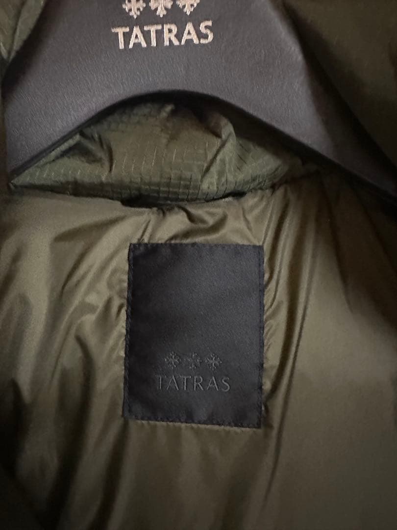 【美品】TATRAS オリーブグリーン ダウンジャケット サイズ４