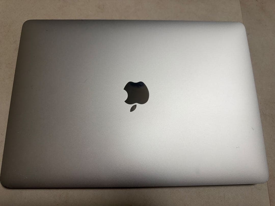 MacBook Pro 13.3インチ M1 2020 8G / 512￼G