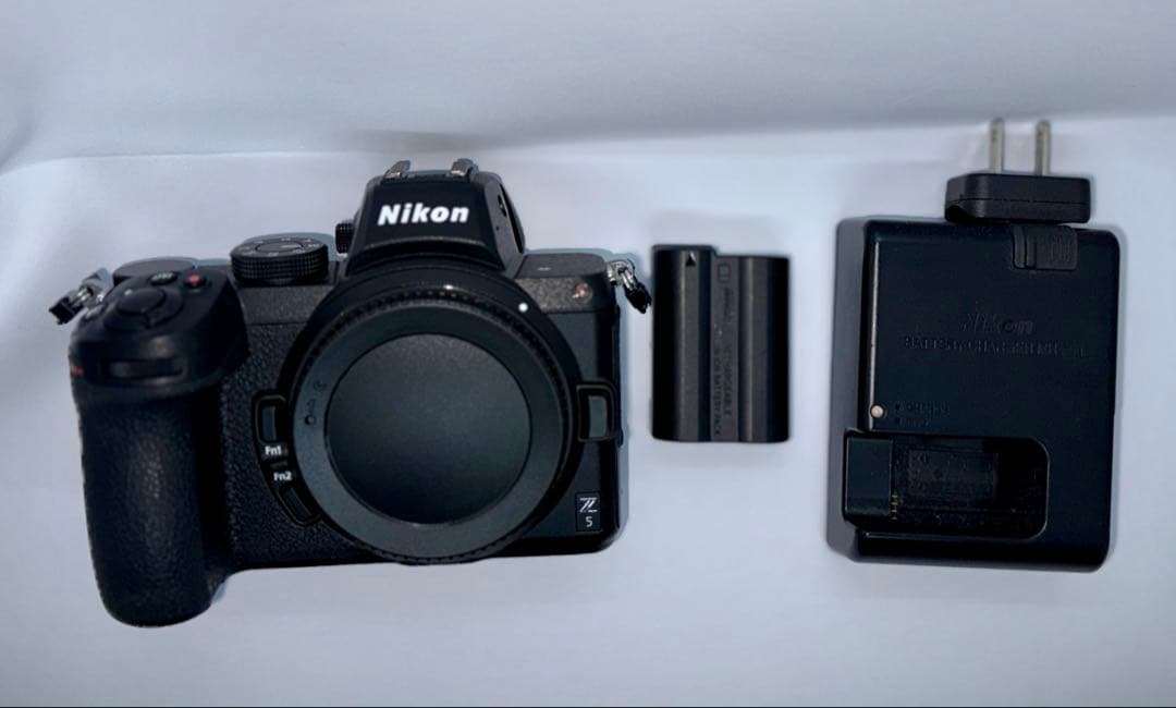 Nikon ニコン　Z5ボディ　美品防湿庫保存　ショット数極小9517枚