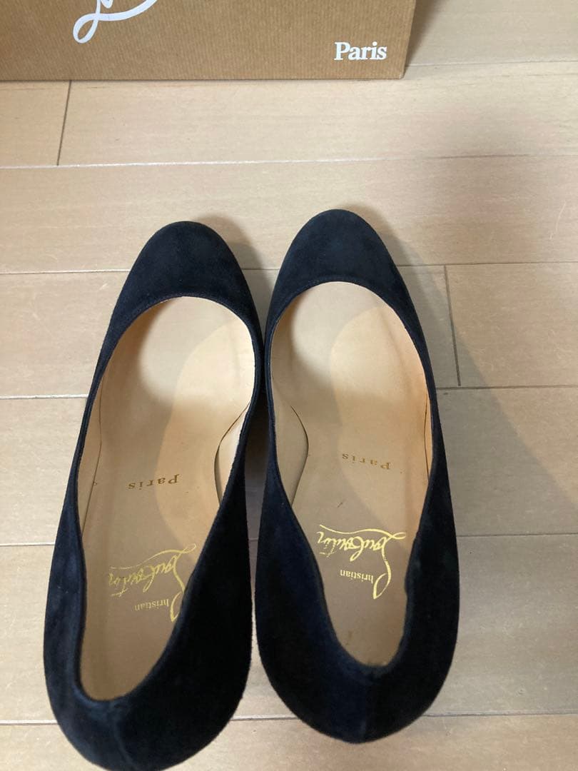 ＫTVです‼️未使用Christian Louboutin 38.5