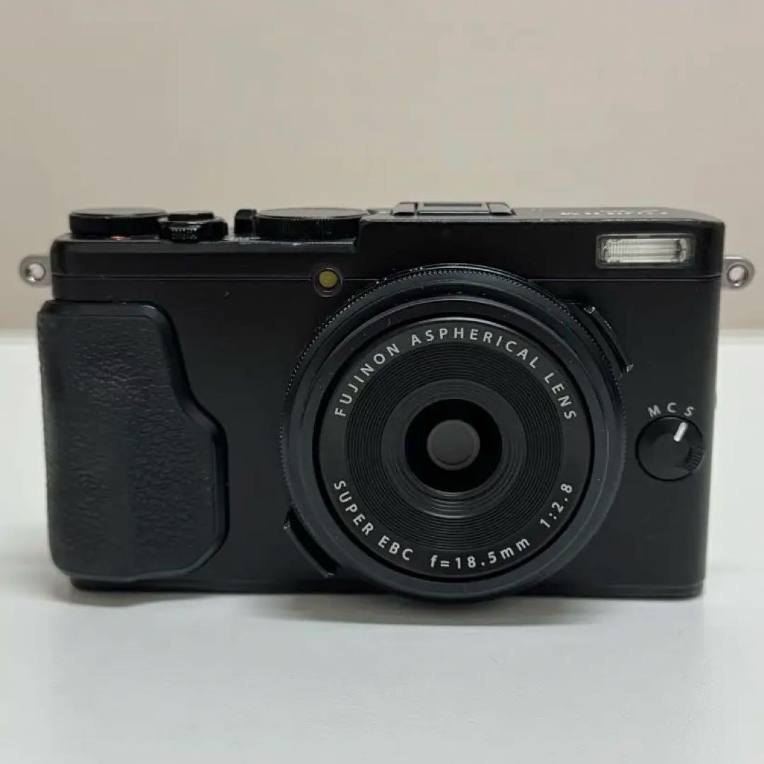 富士フイルム X70 black