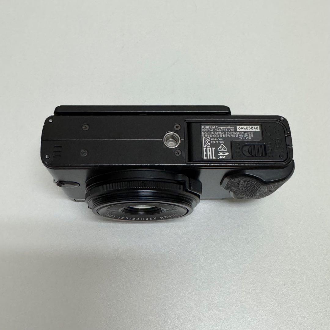 富士フイルム X70 black